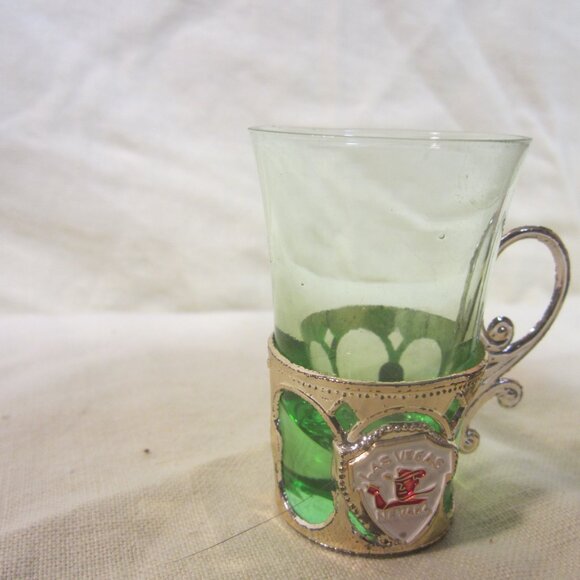 RARE VTG LAS VEGAS SOUVENIR SHOT GLASSES, UNIQUE DESIGN, SET OF 3 - Picture 2 of 8